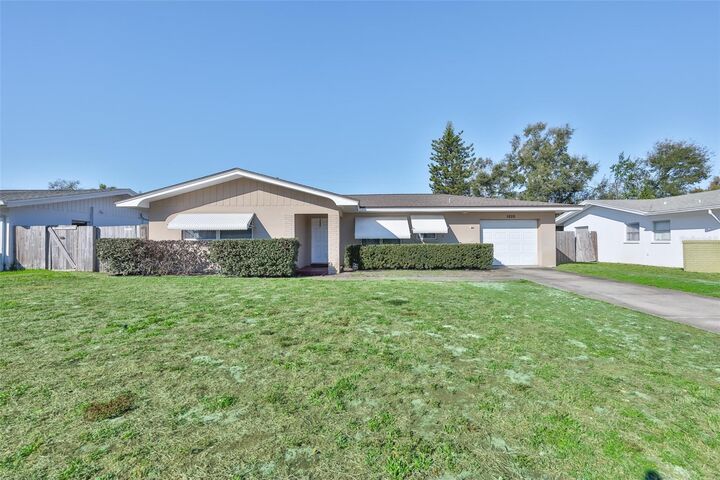 Property Photo:  1826 Ridgeway Drive  FL 33755 