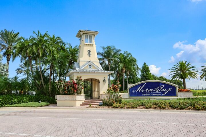 Property Photo: 5227 Admiral Pointe Drive FL 33572