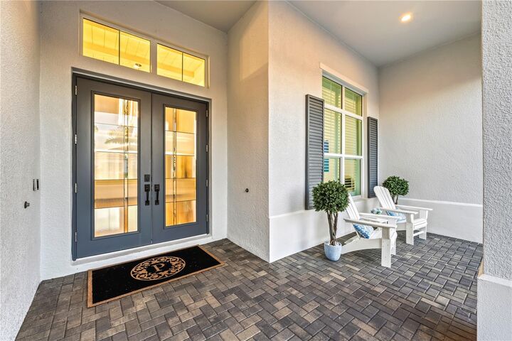 Property Photo:  8281 Redonda Loop  FL 34202 