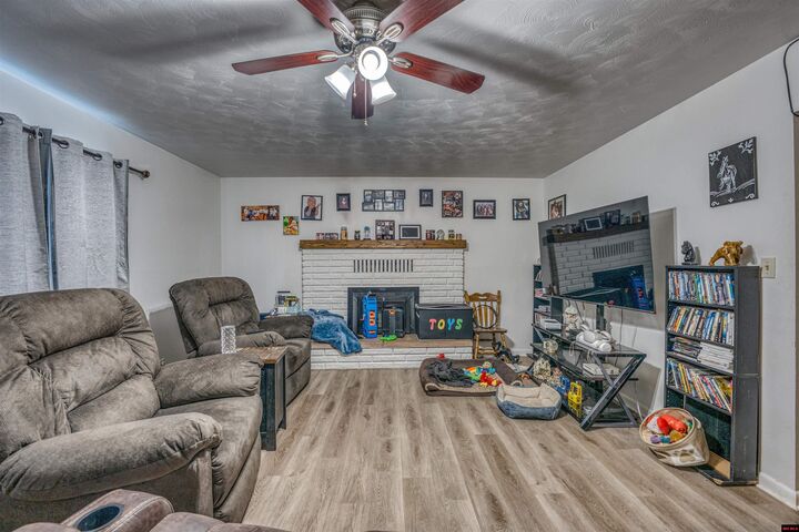 Property Photo:  307 Nelson Avenue  AR 72653 