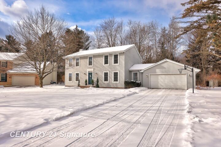 Property Photo: 6109 Oak Meadows Court MI 48640