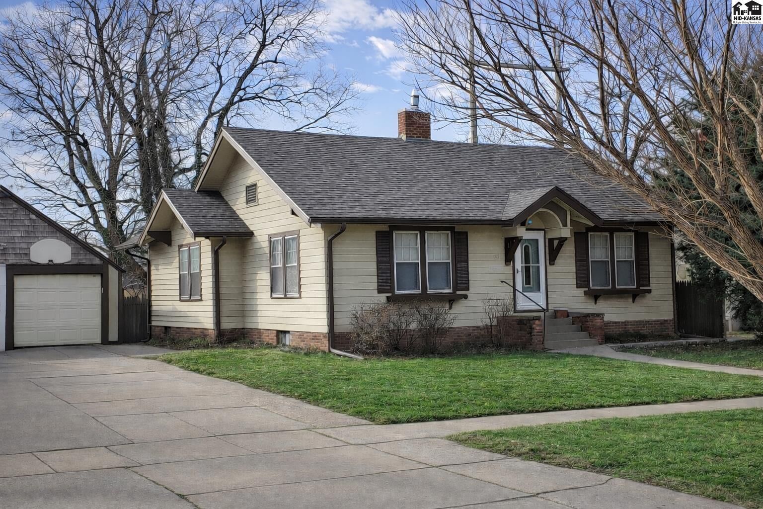 Property Photo: 409 W Euclid St KS 67460-4209