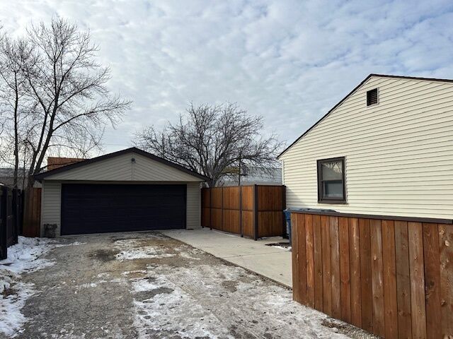 Property Photo:  7600 S Ferdinand Avenue  IL 60455 