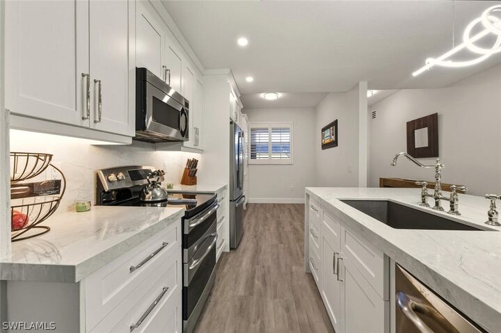 Property Photo:  6820 Sterling Greens Place 2105  FL 34104 