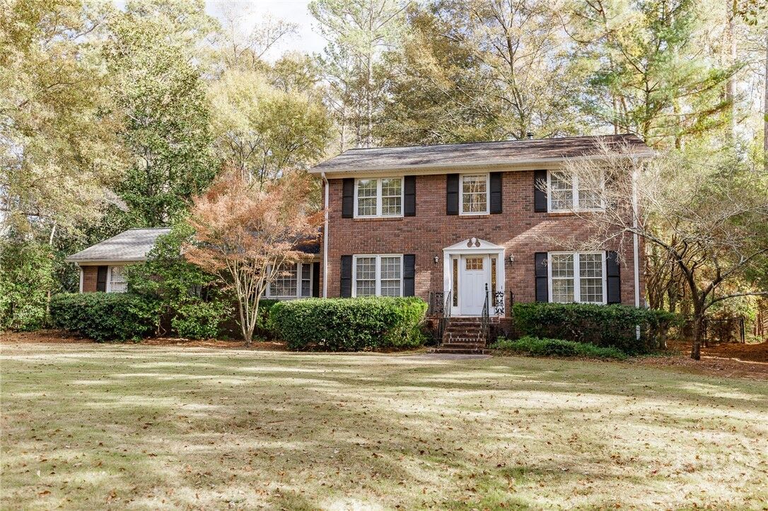 Property Photo:  170 Dunwoody Drive  GA 30605 