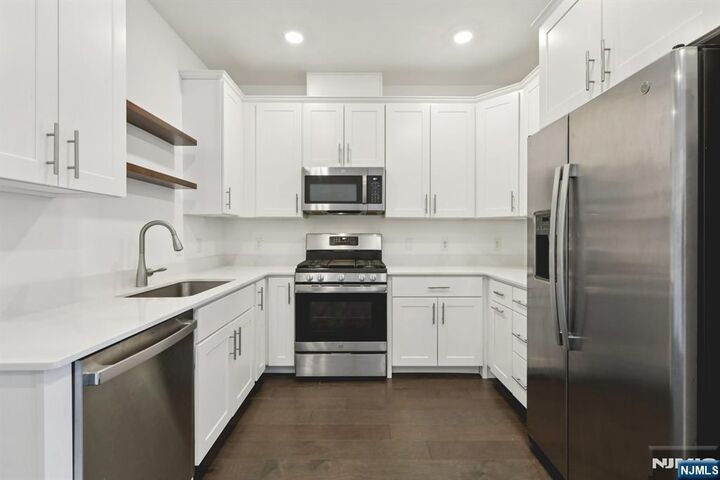 Property Photo:  379 Main  NJ 07424 