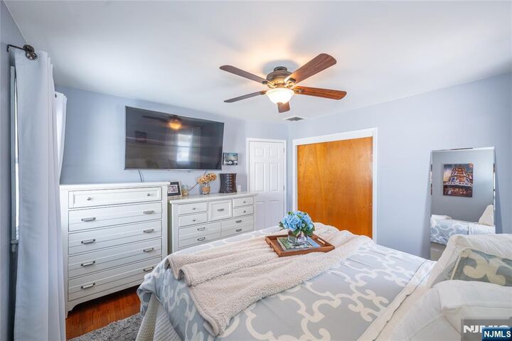 Property Photo:  7 Carlson Place  NJ 07034 