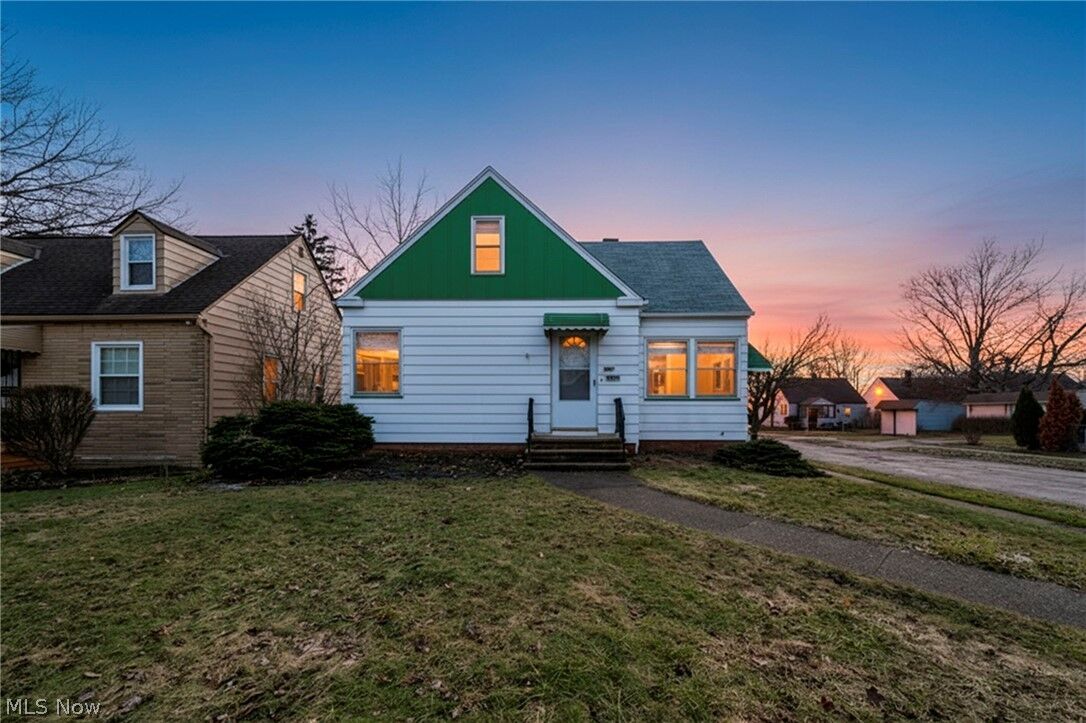 Property Photo:  21202 Gardenview Drive  OH 44137 