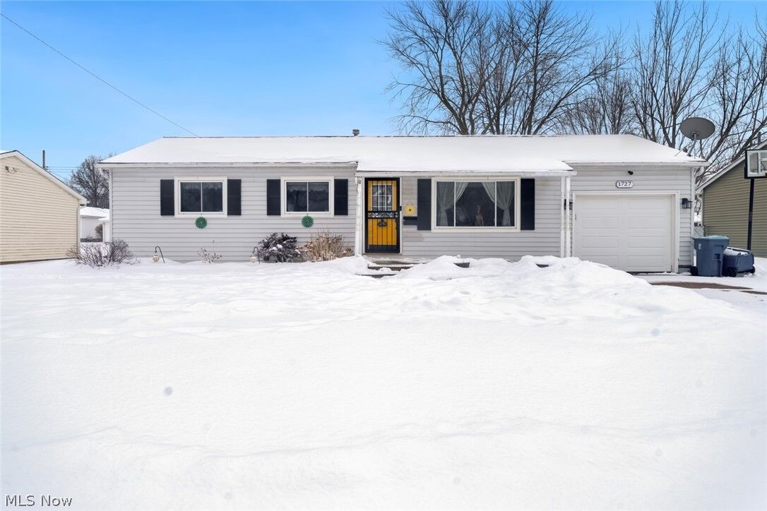 Property Photo:  1727 W 41st Street  OH 44053 