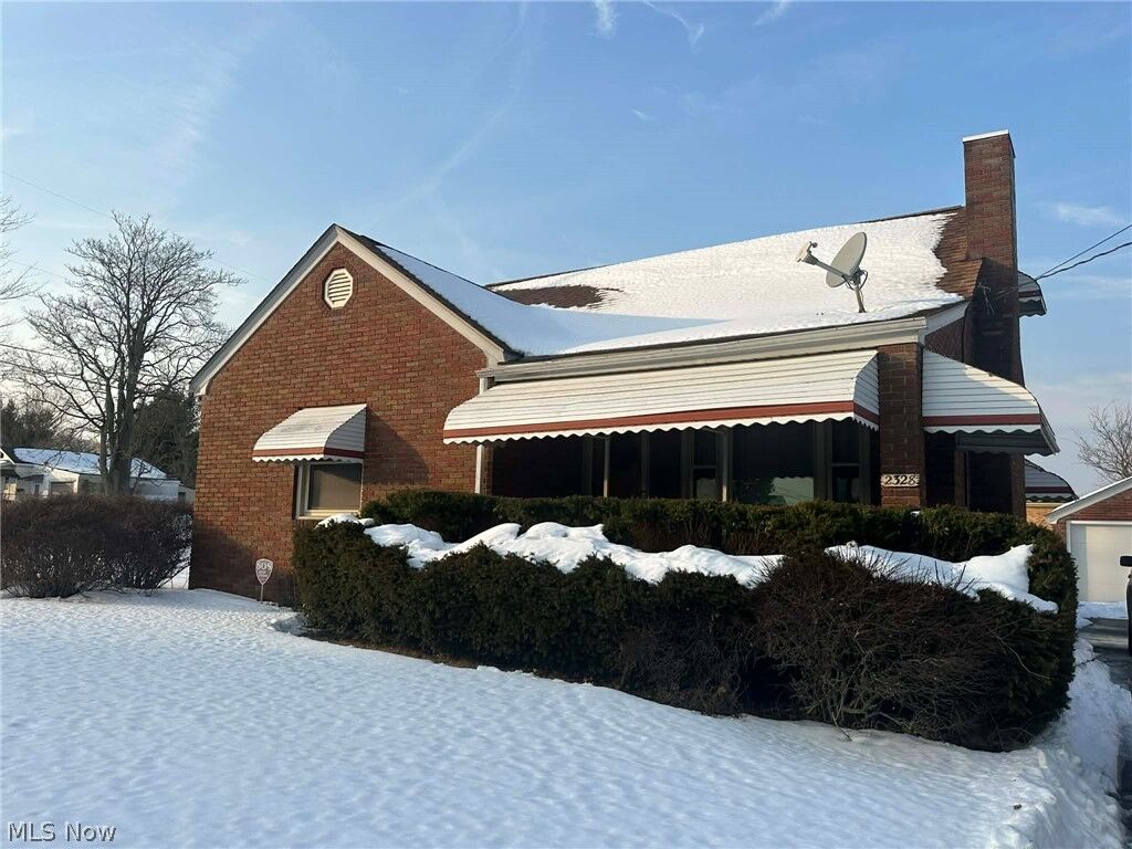 Property Photo: 2328 Connecticut Avenue OH 44509