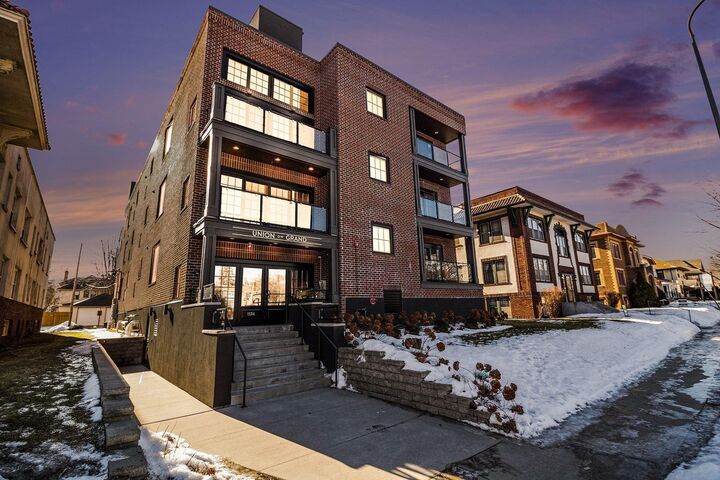 Property Photo:  1174 Grand Avenue 302  MN 55105 