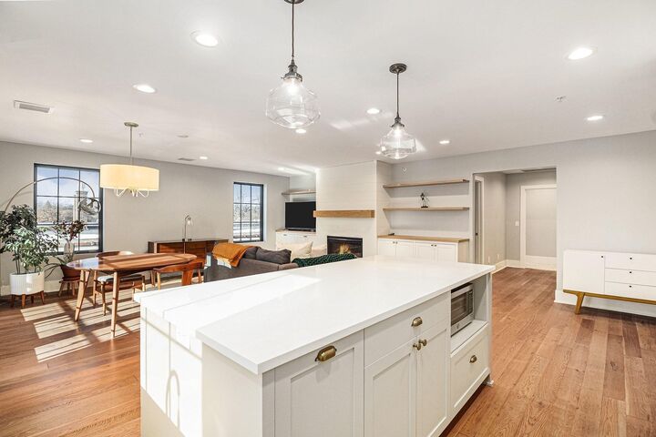 Property Photo:  1174 Grand Avenue 302  MN 55105 
