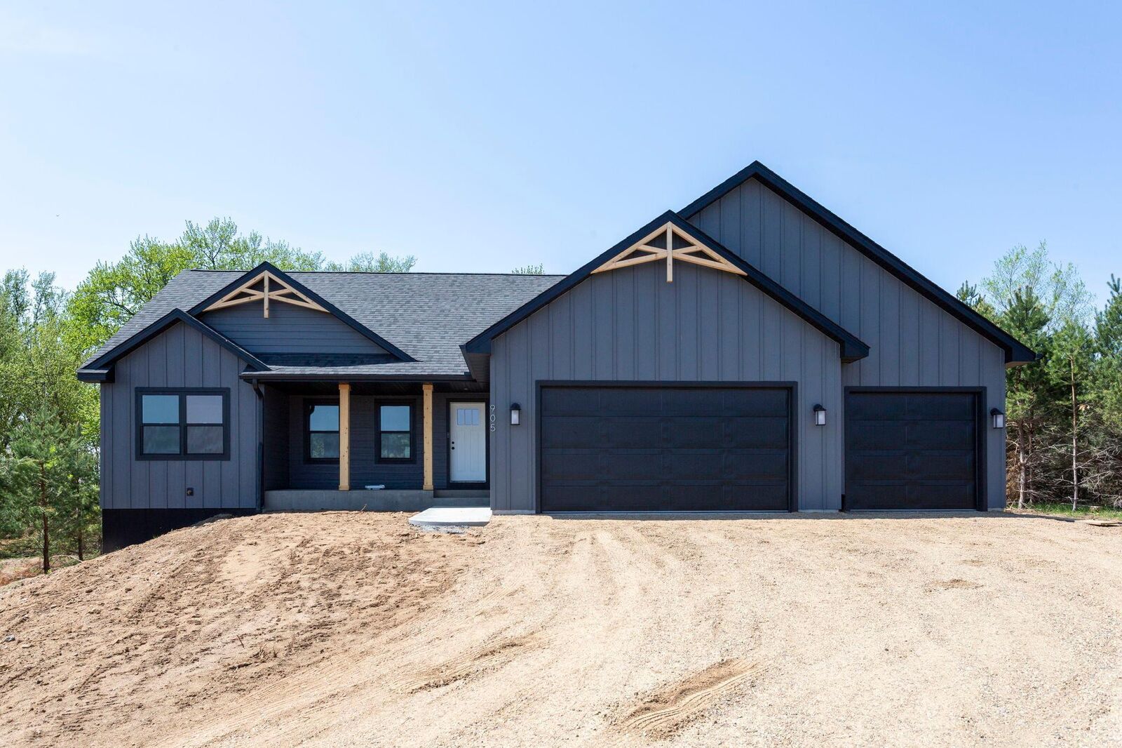 Property Photo:  251 Saddle Ridge Lane  WI 54022 