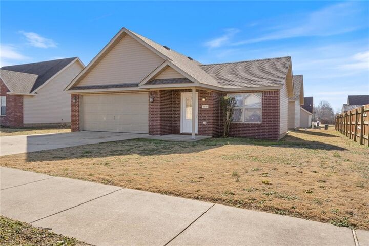 Property Photo: 1110 E Courage AR 72761