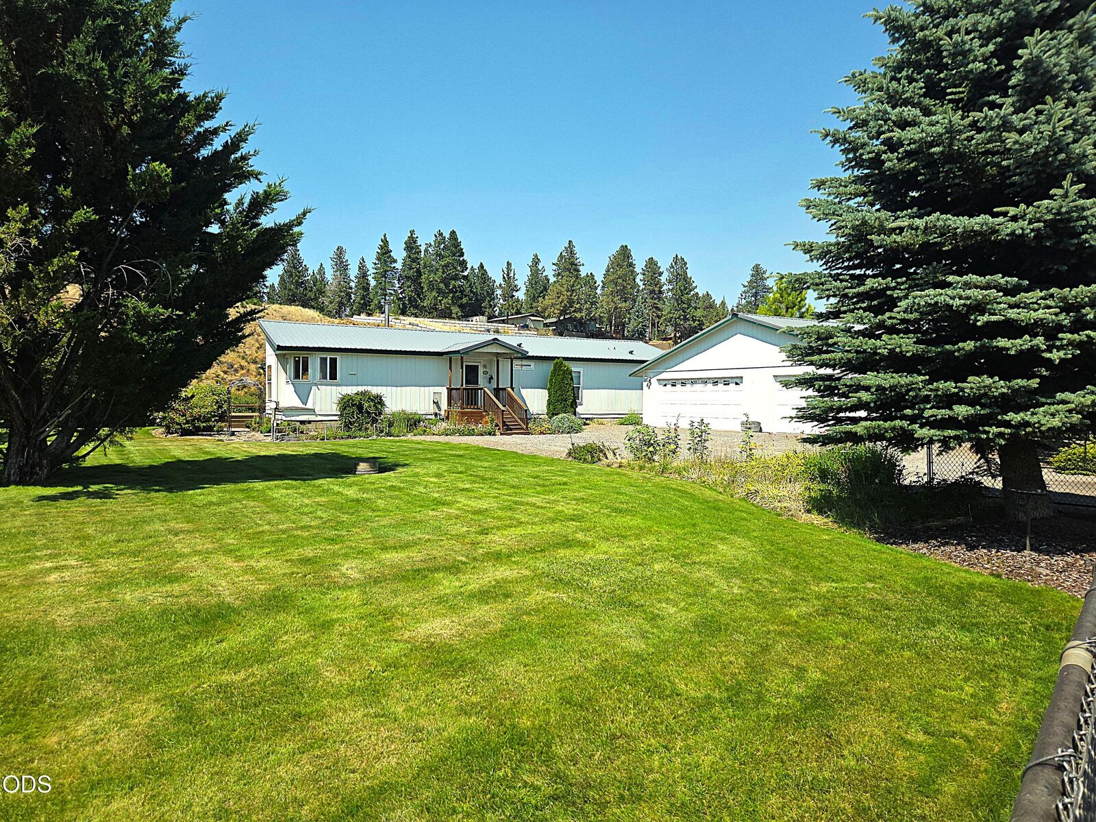 Property Photo:  32928 Rivers Drive  OR 97624 