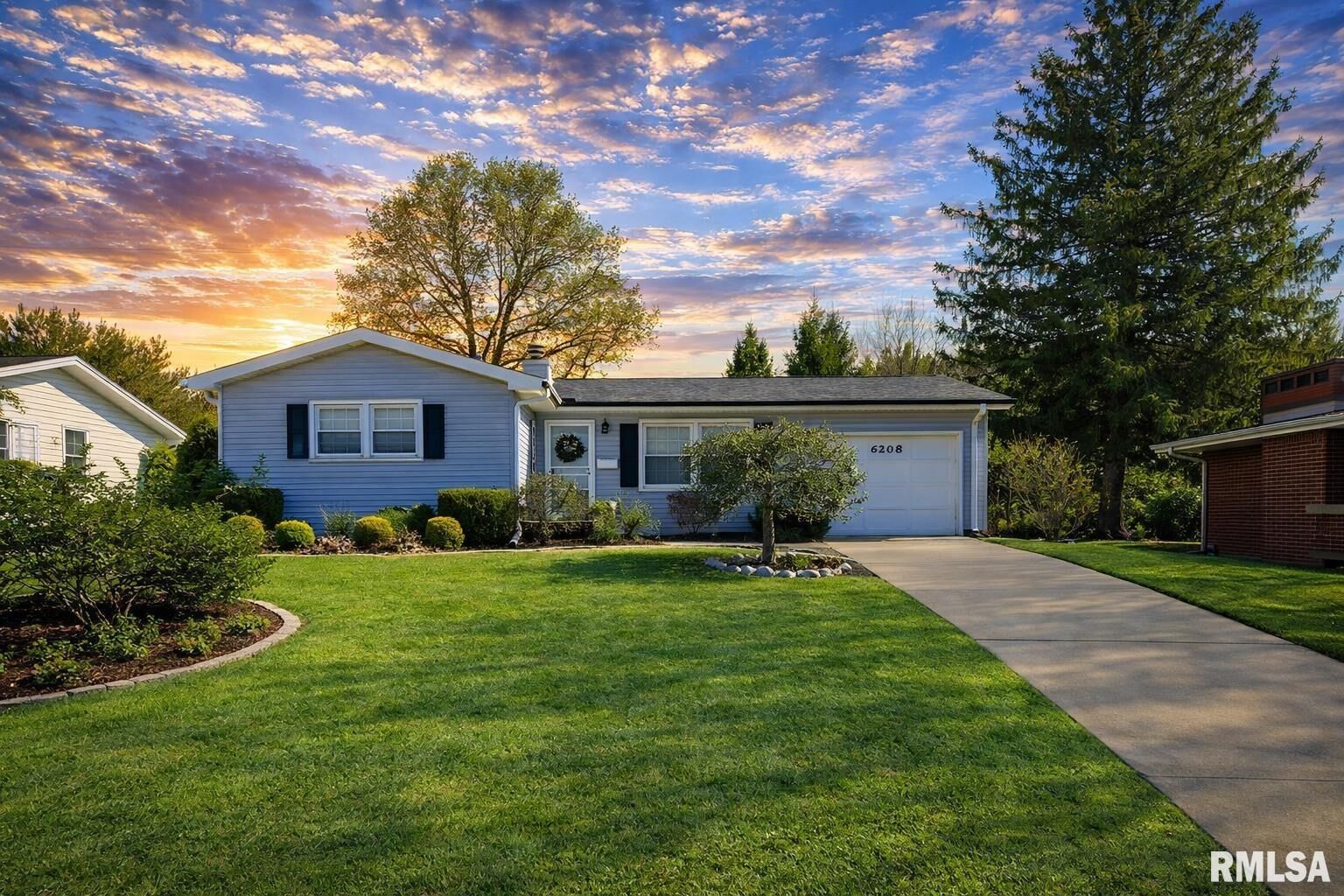 Property Photo:  6208 N Imperial Drive  IL 61614 