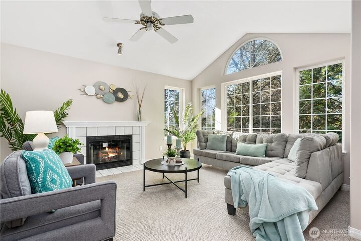 Property Photo:  1628  118th Avenue SE F316  WA 98005 