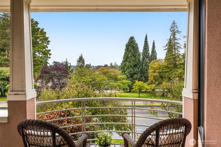 Property Photo:  7700 E Green Lake Drive N D13  WA 98103 