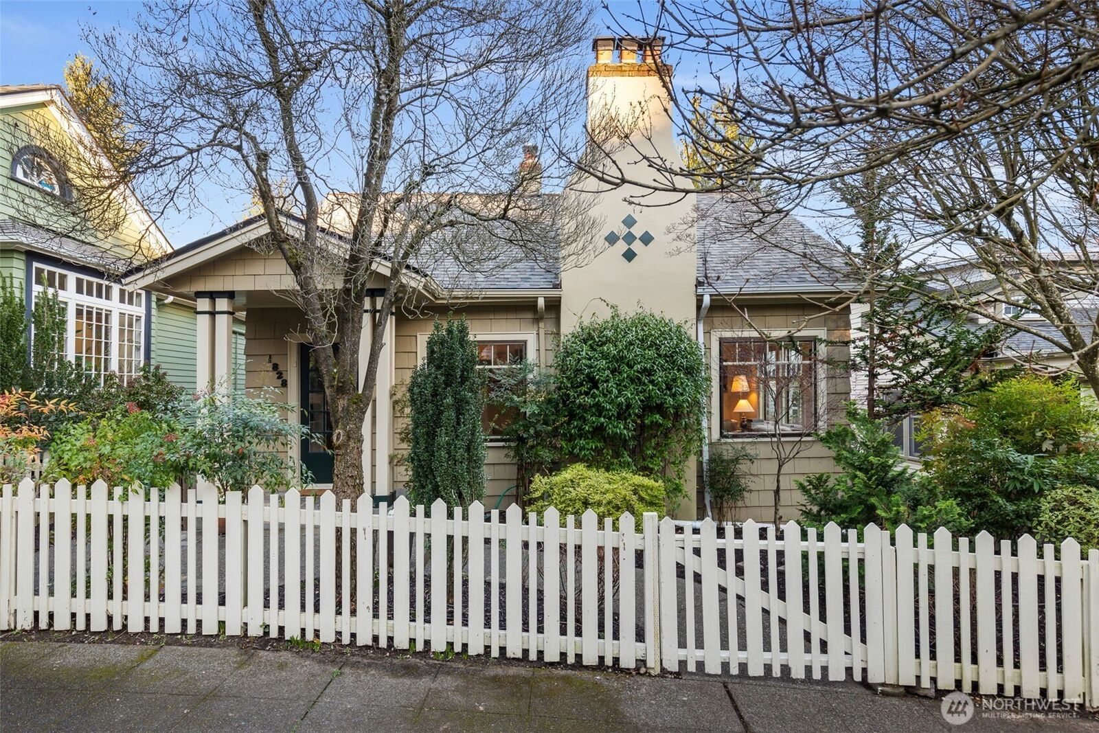 Property Photo:  1828 NE Ravenna Boulevard  WA 98105 