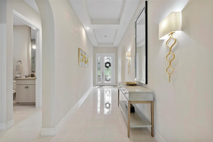 Property Photo:  11431 Watercrest Circle  FL 33076 