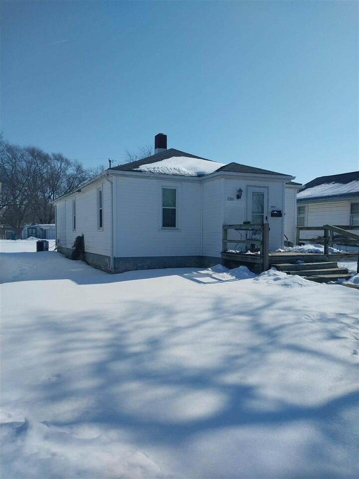 Property Photo:  2310 S 19th Street  IN 47362 