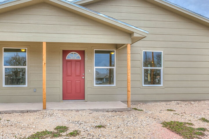Property Photo:  250 E 23rd Street  TX 76903 