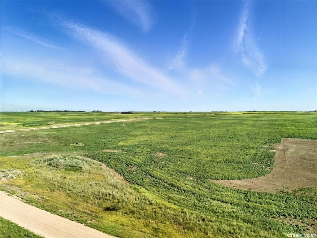 Property Photo:  50 Meadowlark Trail  SK S7B 0A5 