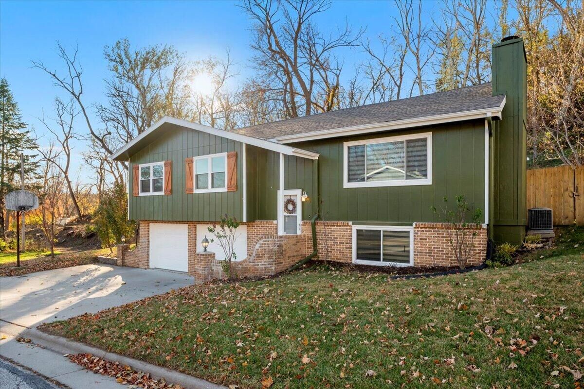 Property Photo:  902 Valley Drive  IA 51526 