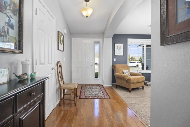 Property Photo: 1501 S 57th Ct WA 99353