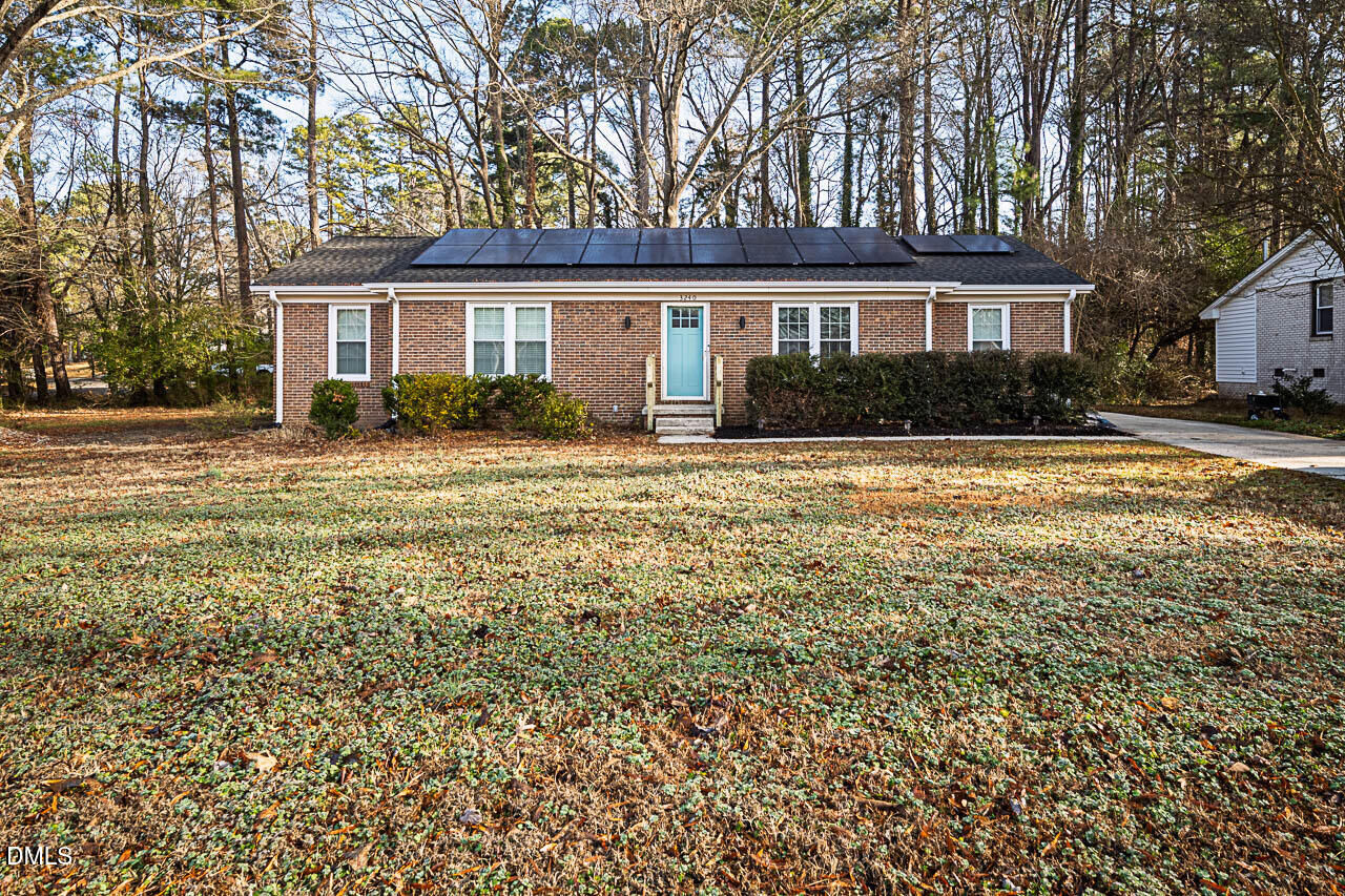 Property Photo: 3240 Huntleigh Drive NC 27604