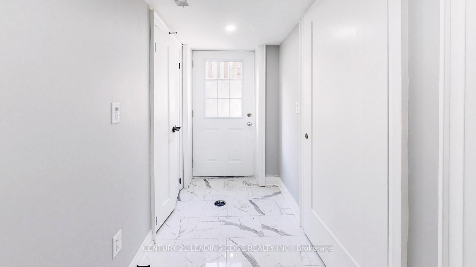 Property Photo:  47 Sherwood Avenue Bsmt  ON M1R 1N4 