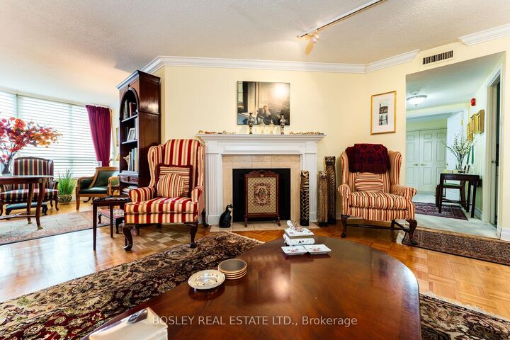 Property Photo: 160 Frederick Street 605 ON M5A 4H9