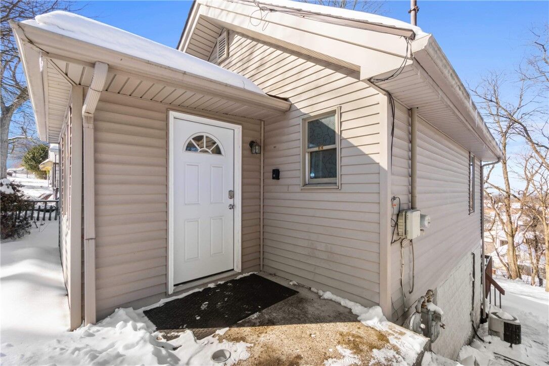 Property Photo:  917 Session St  PA 15207 