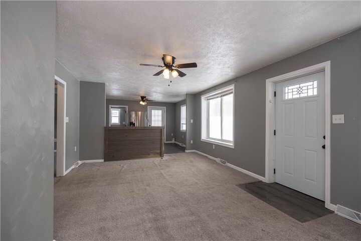 Property Photo:  1026 Roosevelt Way  PA 15670 