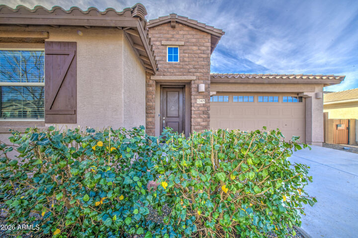 Property Photo:  12409 E Soloman Road  AZ 85118 