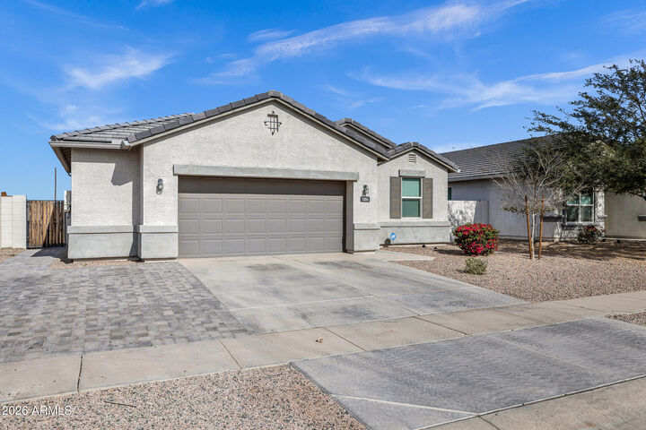 Property Photo: 1806 W Cameron Boulevard AZ 85128
