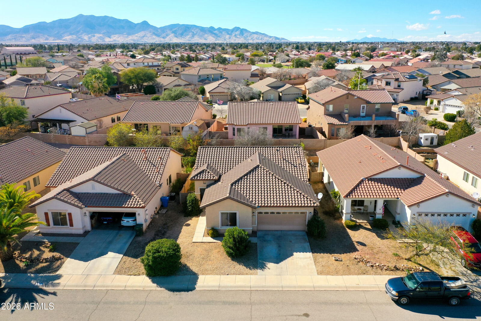 Property Photo: 1054 Paso Robles Avenue AZ 85635