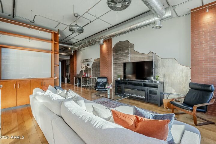 Property Photo:  21 E 6th Street 311  AZ 85281 