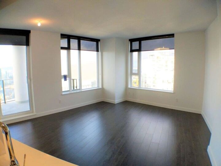 Property Photo: 9887 Whalley Boulevard 3703 BC V3T 0P4