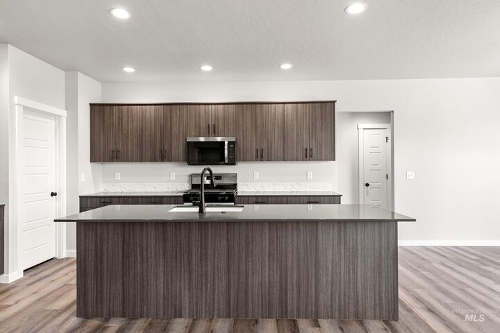 Property Photo:  17634 N Boone Peak Ave  ID 83687 