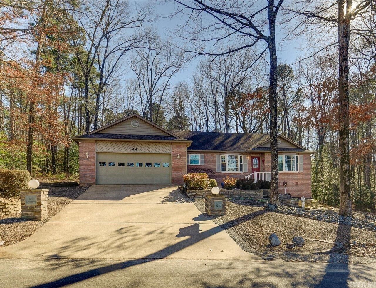 Property Photo:  44 Zarpa Way  AR 71909-6854 