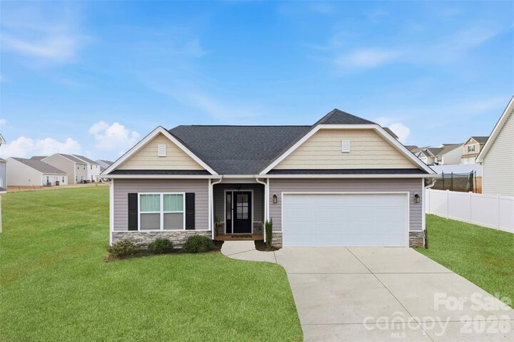 Property Photo: 248 Pinnacle Crossing NC 28152