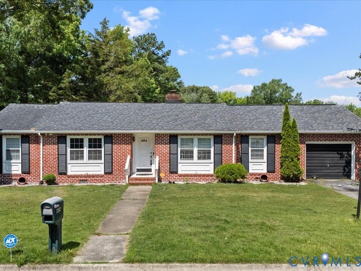 Property Photo:  604 Smithfield Avenue  VA 23860 