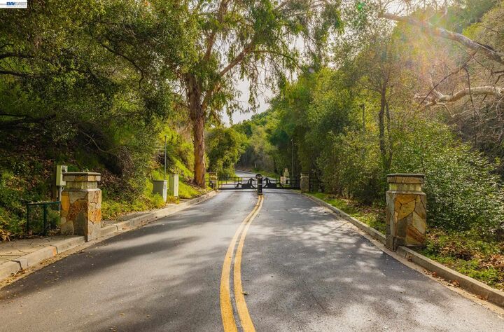 Property Photo: 529 Vista Ridge Drive CA 95035