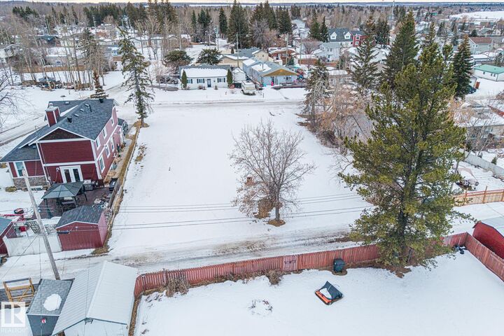 Property Photo:  4707 43 Street  AB T0E 0A0 