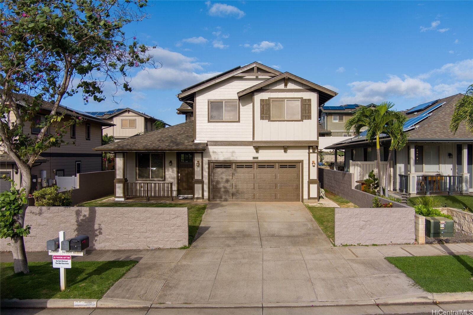 Property Photo:  92-2041 Kulihi Street  HI 96707 