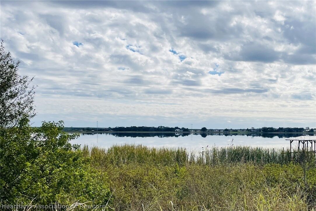 Property Photo:  1037 W Lake Damon Drive  FL 33825 