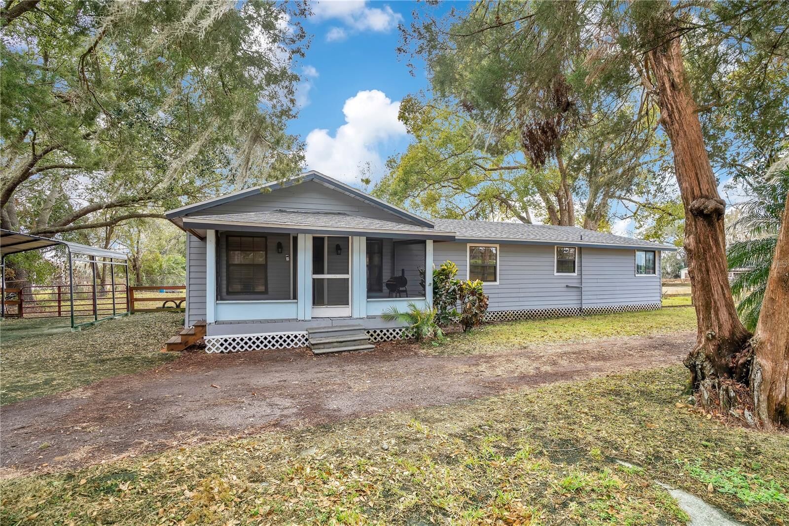 Property Photo: 13713 Walden Sheffield Road FL 33527