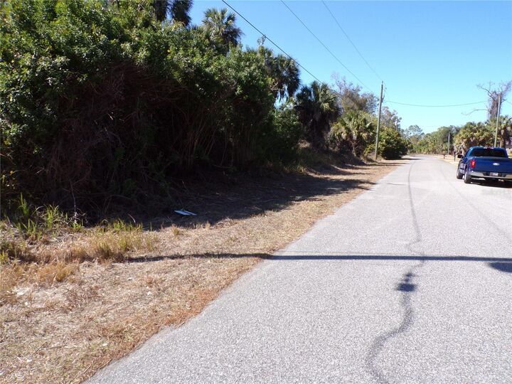 Property Photo:  Albatros Lane  FL 34288 