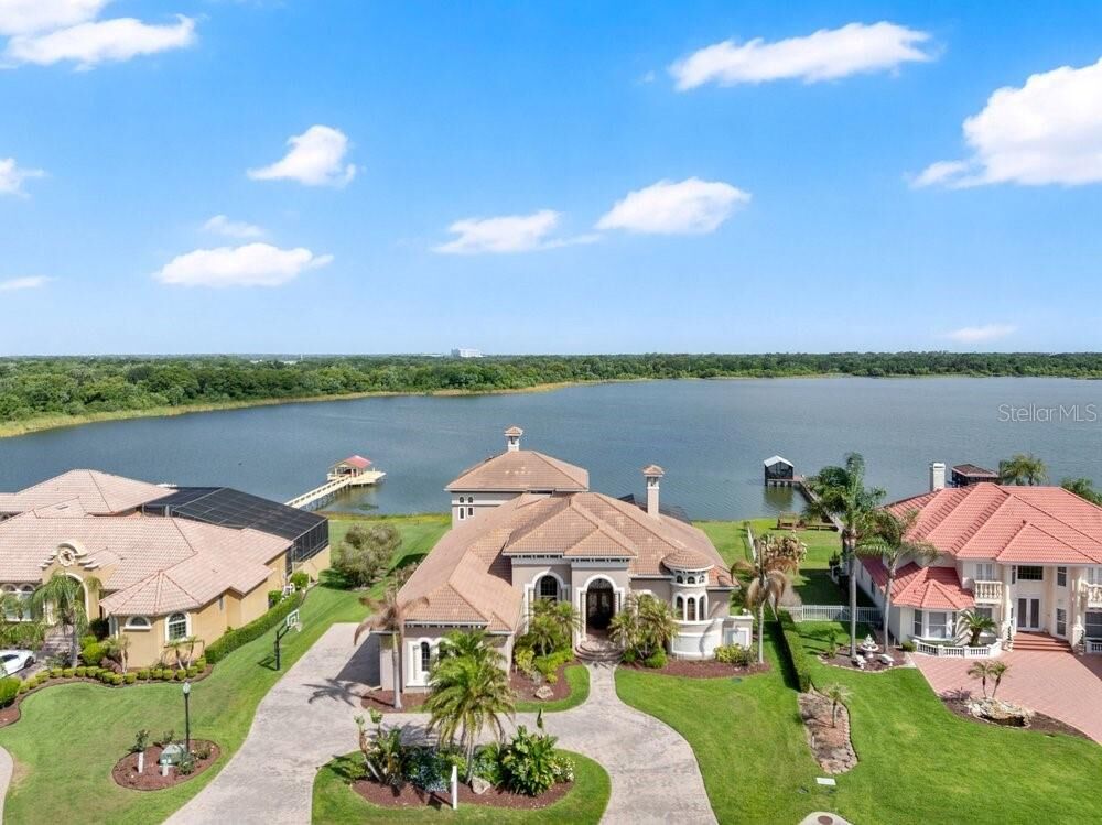 Property Photo:  3040 Highlands By The Lake Way  FL 33812 